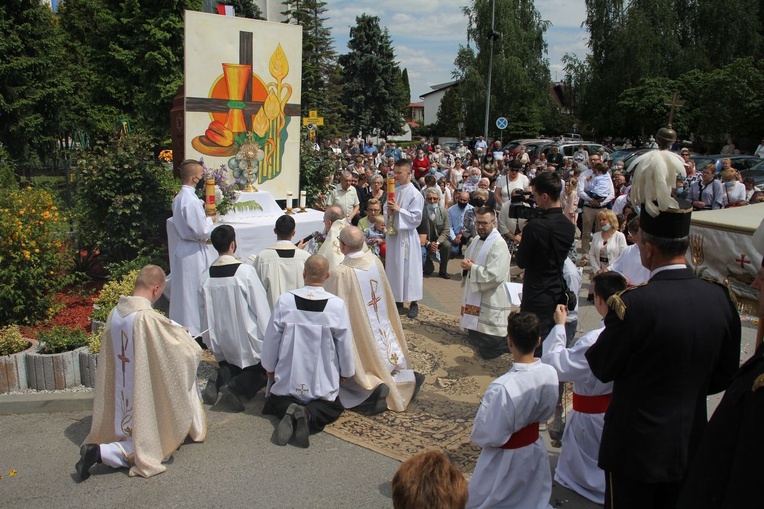 Tarnobrzeg. Procesja w parafii MBNP