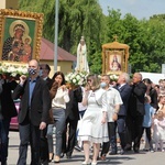 Tarnobrzeg. Procesja Bożego w parafii Miłosierdzia Bożego.