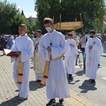 Tarnobrzeg. Procesja Bożego w parafii Miłosierdzia Bożego.