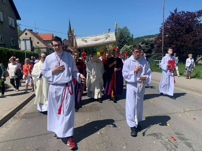 Boże Ciało w Nowej Rudzie Słupcu