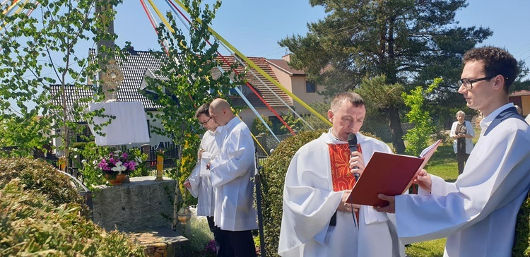 Boże Ciało w Parafii Najświętszego Serca Pana Jezusa w Ząbkowicach Śląskich