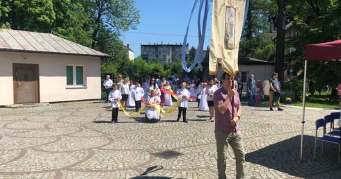 Procesja aż do ZOL-u