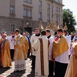 Boże Ciało 2021. Procesja z Wawelu na Rynek Główny