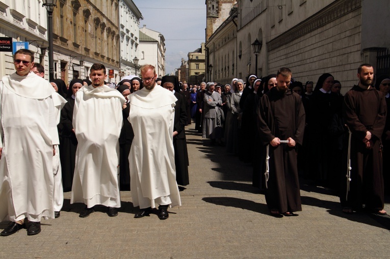 Boże Ciało 2021. Procesja z Wawelu na Rynek Główny
