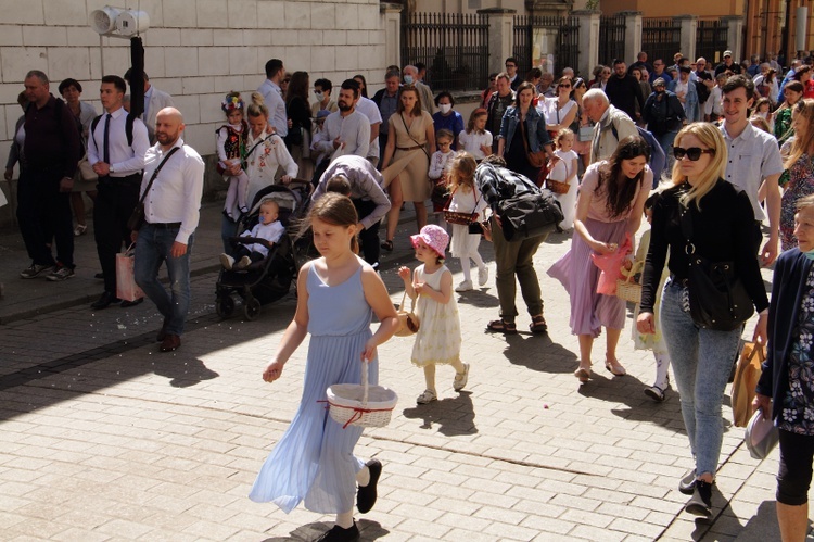 Boże Ciało 2021. Procesja z Wawelu na Rynek Główny