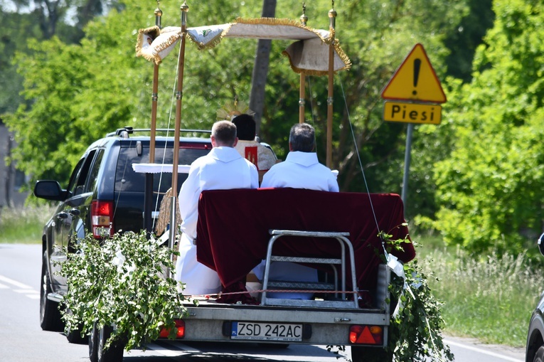 Zmotoryzowana procesja Bożego Ciała w Połczynie-Zdroju