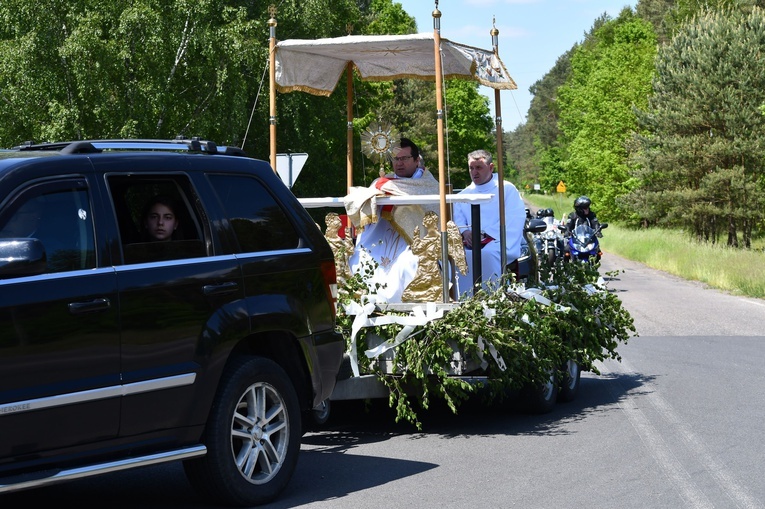Zmotoryzowana procesja Bożego Ciała w Połczynie-Zdroju