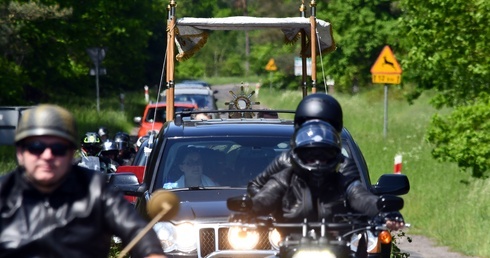 Zmotoryzowana procesja w Połczynie-Zdroju