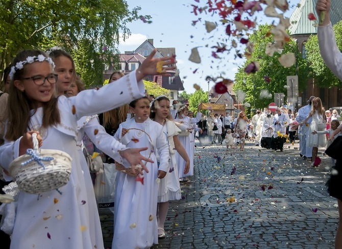 Procesja Bożego Ciała w Kołobrzegu, cz. 1