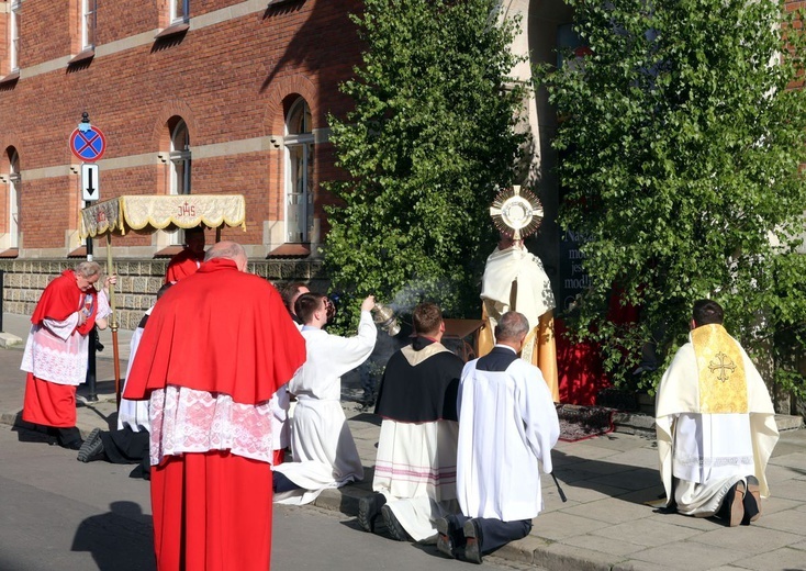 Procesja eucharystyczna w parafii Bożego Ciała w Krakowie 2021