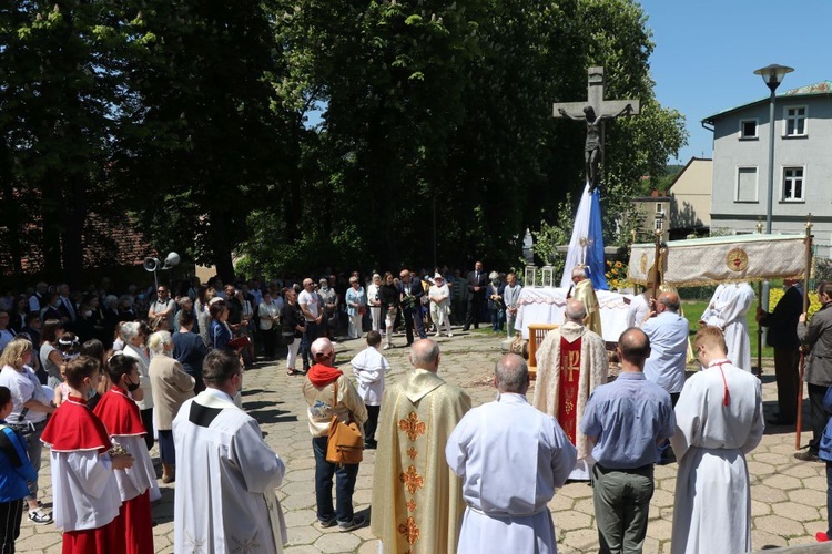 Boże Ciało u św. Barbary i w Zmartwychwstaniu w Wałbrzychu