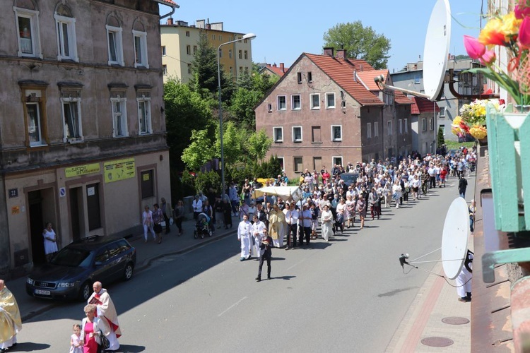 Boże Ciało u św. Barbary i w Zmartwychwstaniu w Wałbrzychu