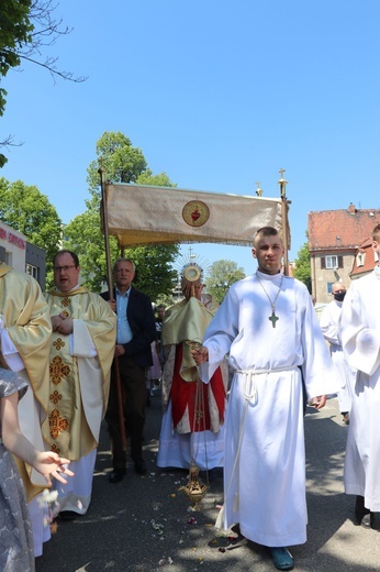 Boże Ciało u św. Barbary i w Zmartwychwstaniu w Wałbrzychu