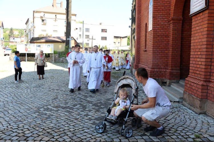 Boże Ciało u św. Barbary i w Zmartwychwstaniu w Wałbrzychu