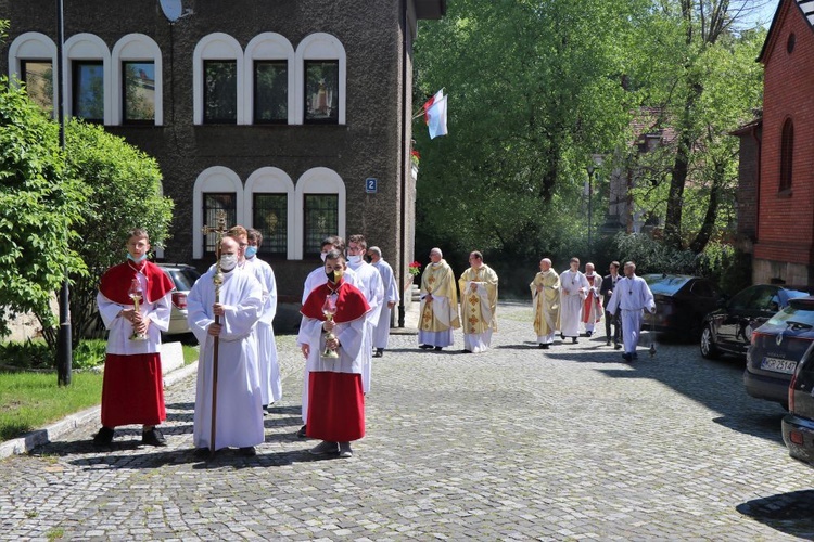 Boże Ciało u św. Barbary i w Zmartwychwstaniu w Wałbrzychu