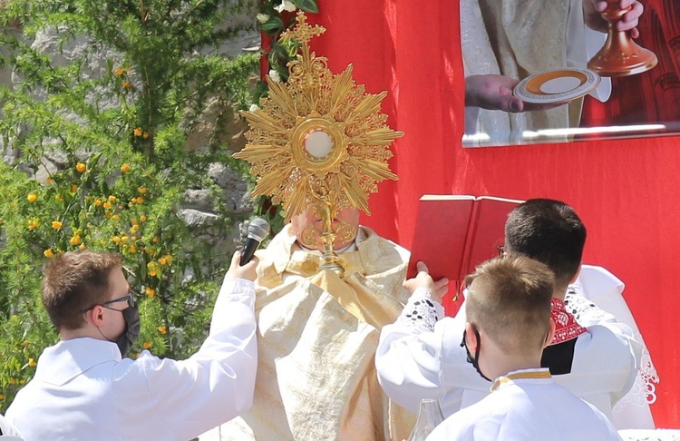 Uroczystość Bożego Ciała w parafii konkatedralnej w Żywcu - 2021