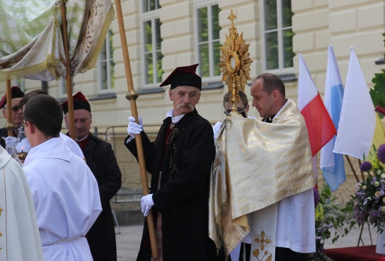 Uroczystość Bożego Ciała w parafii konkatedralnej w Żywcu - 2021