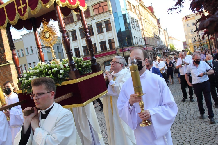 Przepiękna procesja