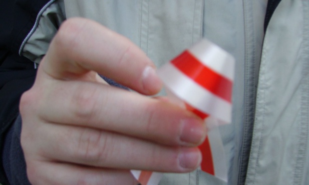 Rodzice Protasewicza mieszkają w Polsce. Zaskakujące szczegóły dotyczące uwięzionego syna i ich samych