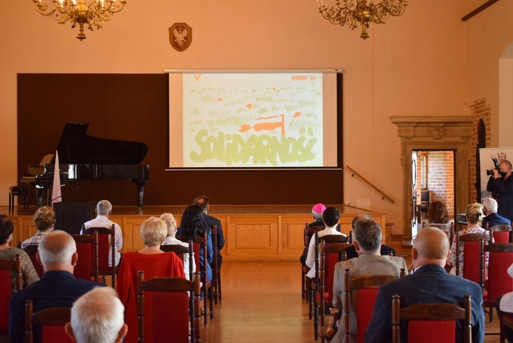 Wystawa "Drogi do wolności" w Sandomierzu