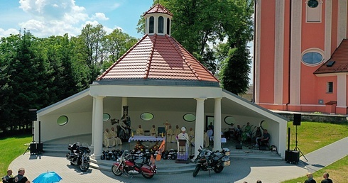 Czasami trzeba zgasić silnik. Pielgrzymka motocyklistów do Skrzatusza