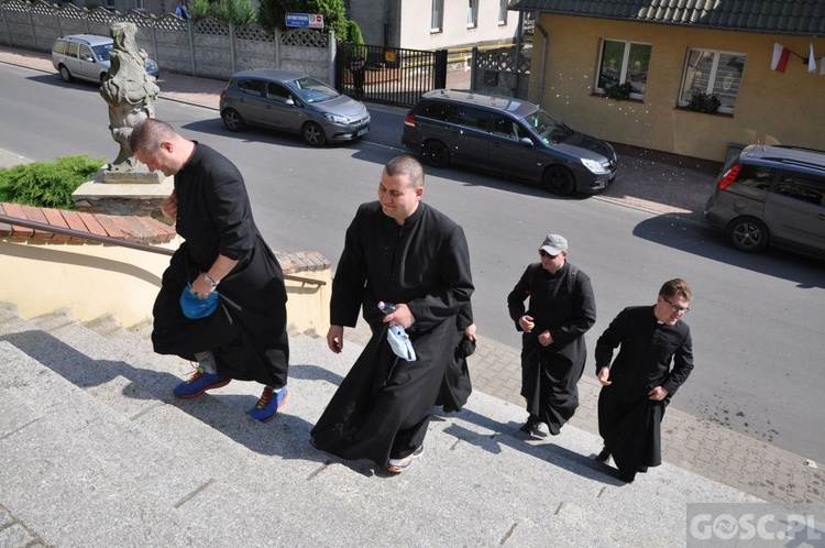 Z Paradyża do Rokitna o powołania