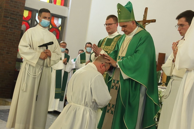 Święcenia diakonatu w Koszalinie cz. 1