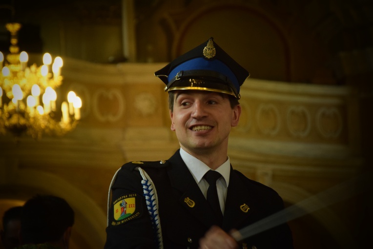 Poświęcenie sztandaru orkiestry w Górze św. Małgorzaty