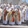 Księża, którzy święcenia kapłańskie przyjęli w 1986 roku, spotkali się na rocznicowym zjeździe w Klwowie.