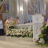 ▲	Eucharystii przewodniczył bp Marek Solarczyk. Koncelebrowali biskupi Henryk Tomasik i Piotr Turzyński.