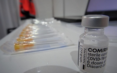 Śląskie. Rejestracja na szczepienia przeciwko koronawirusowi dla młodzieży 12-15 lat. Czy jest zainteresowanie? 
