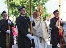 ▲	Biskup Piotr Greger przewodniczył uroczystościom w Żywcu.