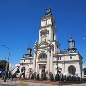 Kościół NSJ na osiedlu Glinice.