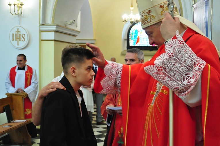 Bierzmowanie w Żabnie