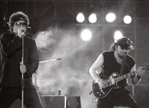 Zbigniew Hołdys i Grzegorz Markowski podczas koncertu w 1987 roku.