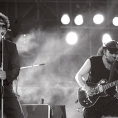 Zbigniew Hołdys i Grzegorz Markowski podczas koncertu w 1987 roku.
