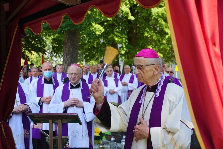 Pogrzeb śp. ks. prałata Augusta Duffka