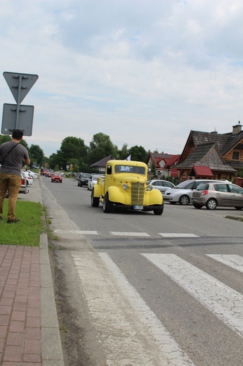 Zjazd starych samochodów w Brzesku