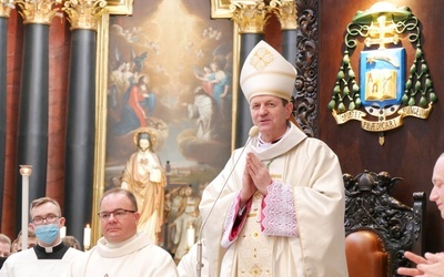 Dziękczynną Eucharystię abp Wojda odprawił w archikatedrze oliwskiej.