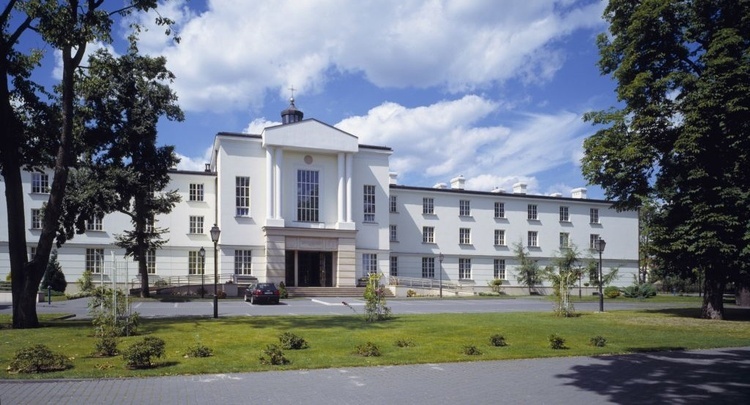 Wyższe Seminarium Duchowne Diecezji Warszawsko-Praskiej mieści się na Tarchominie.