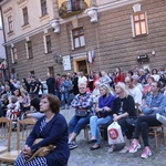 Tarnów. Koncert na Placu Katedralnym