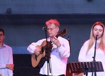 Tarnów. Koncert na Placu Katedralnym