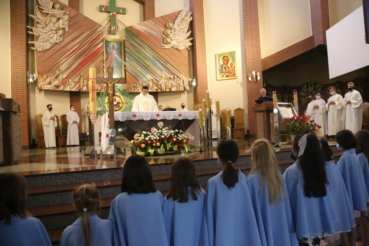 Brzesko. Przyjęcie ministrantów i deesemek