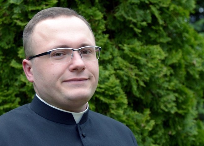 Dk. Artur Spasiński z parafii św. siostry Faustyny w Groszowicach.