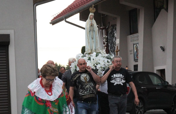 Relikwie św. Teresy od Dzieciątka Jezus i jej rodziców, Ludwika i Zelii Martin w Kalnej