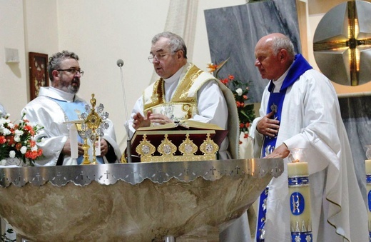 Relikwie św. Teresy od Dzieciątka Jezus i jej rodziców, Ludwika i Zelii Martin w Kalnej