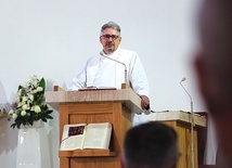 	Forum poprowadził ks. Piotr Kieniewicz, marianin, specjalista od teologii moralnej.