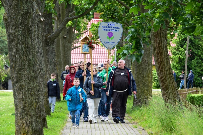 Przyszli do Matki