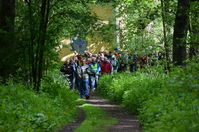 Przyszli do Matki