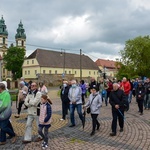 Przyszli do Matki